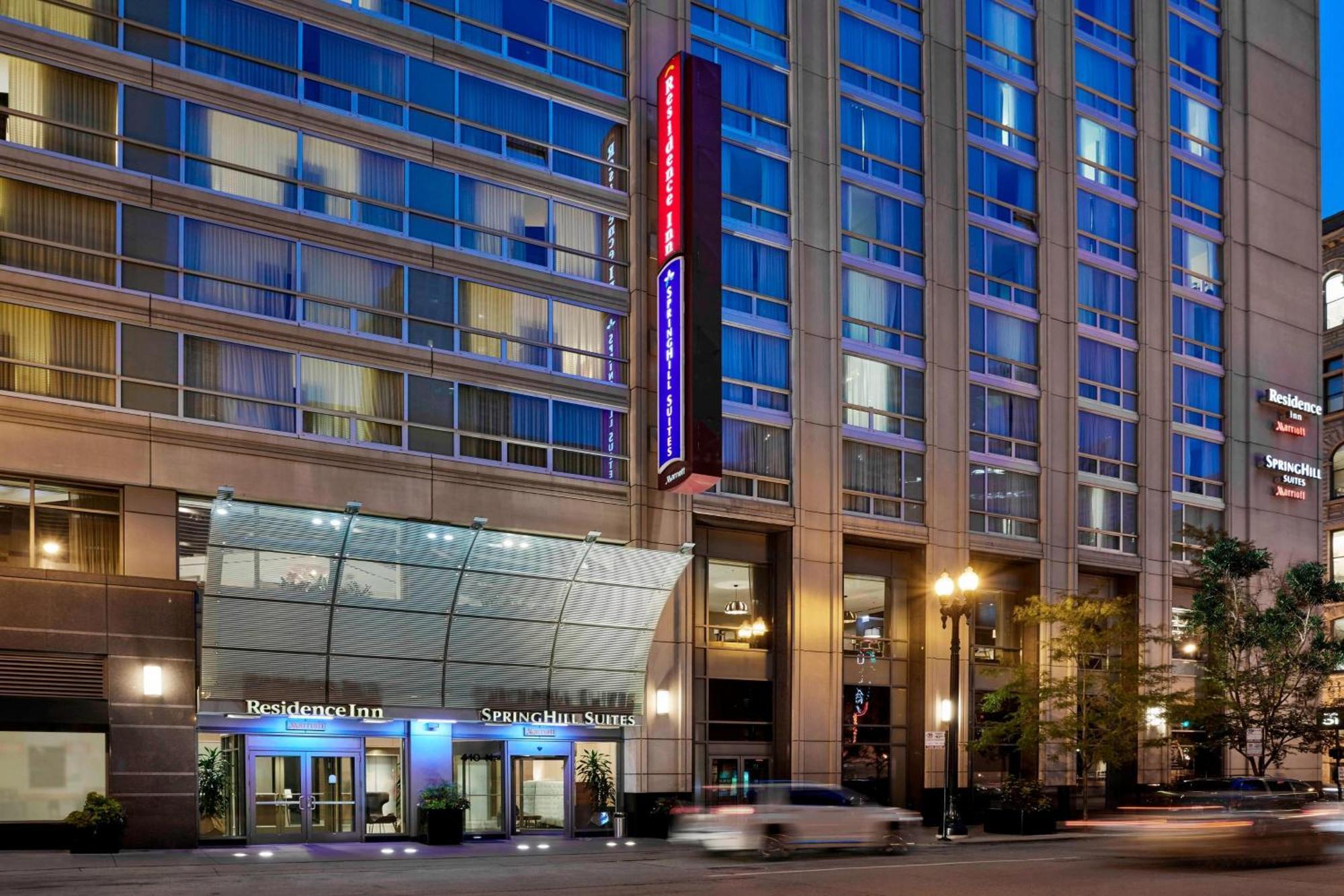 Residence Inn By Marriott Chicago Downtown/River North Exterior photo